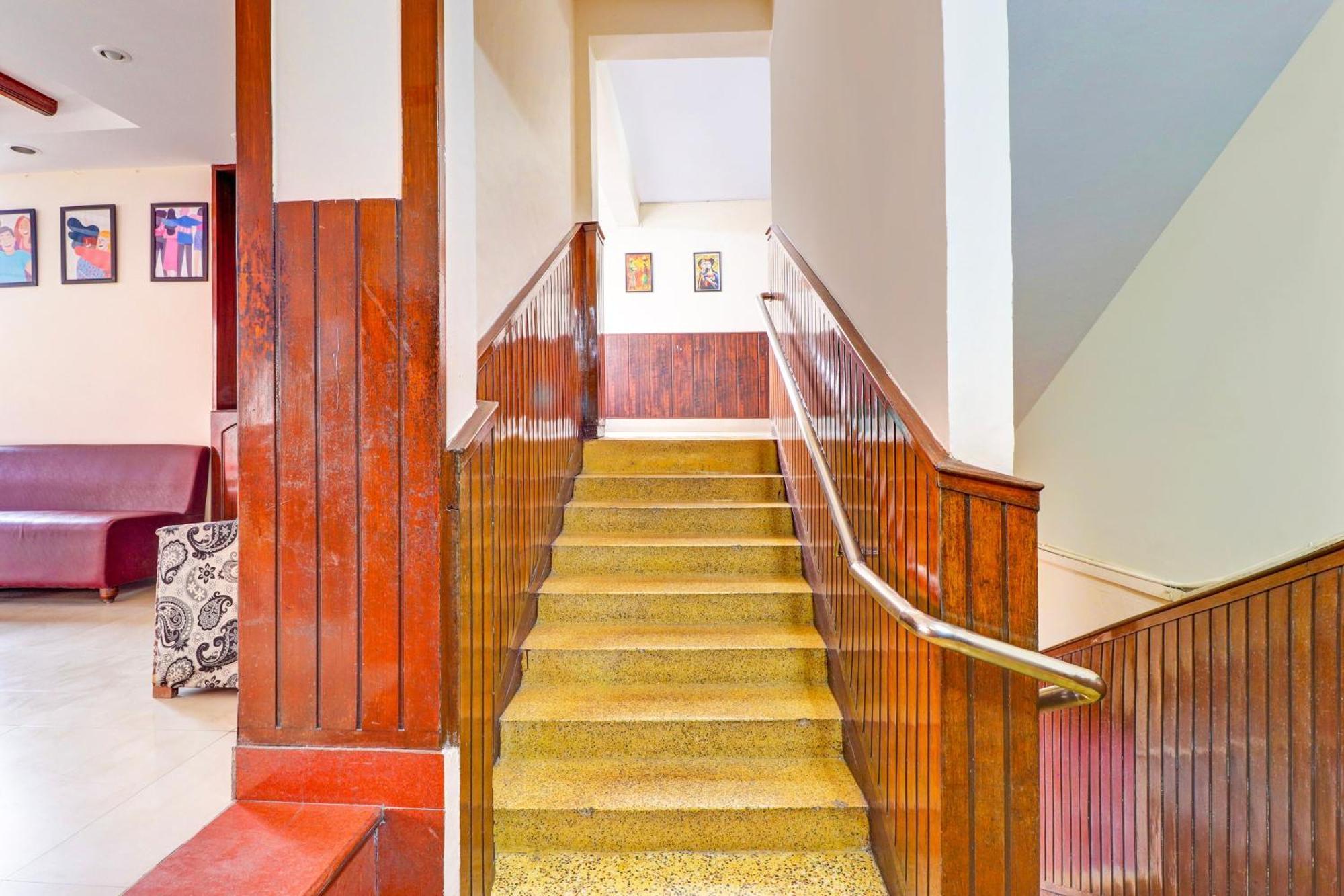 Super Collection O Pioneer Hotel Mussoorie Ngoại thất bức ảnh